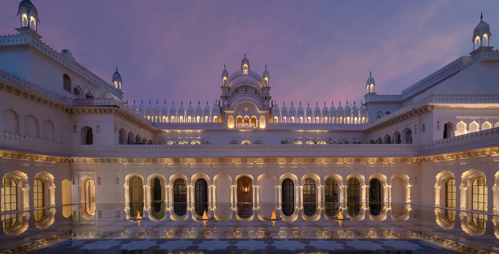 The Oberoi Rajgarh Palace above its rain-fed lake, Maniyagarh Hills, Khajuraho